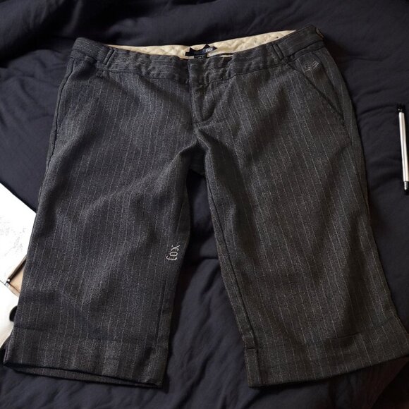 Fox Pinstripe Bermuda Shorts – Size 5 Y2K Career Grunge Style - Picture 4 of 10